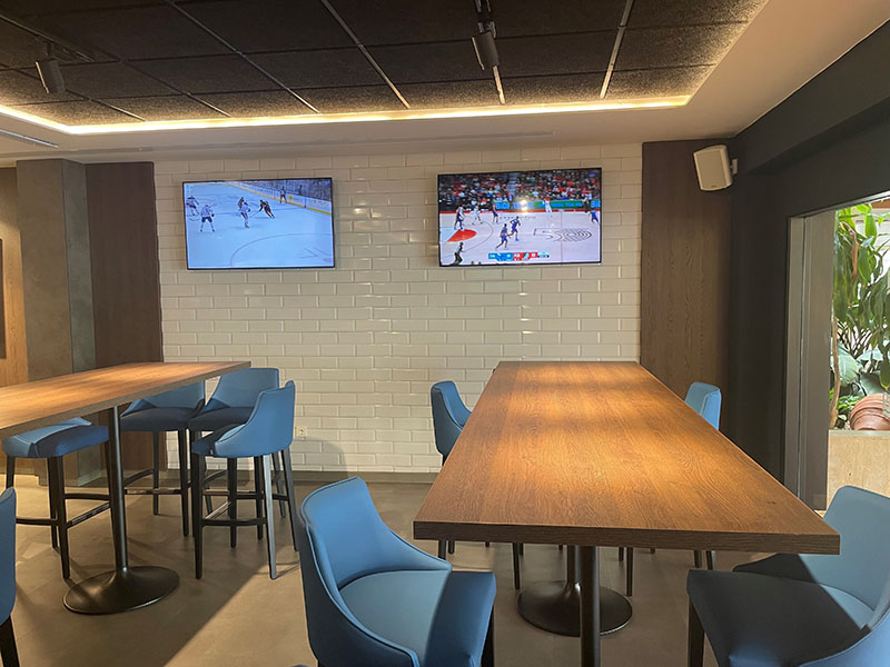 013_alta_playaballena Legends Sport Bar.jpg